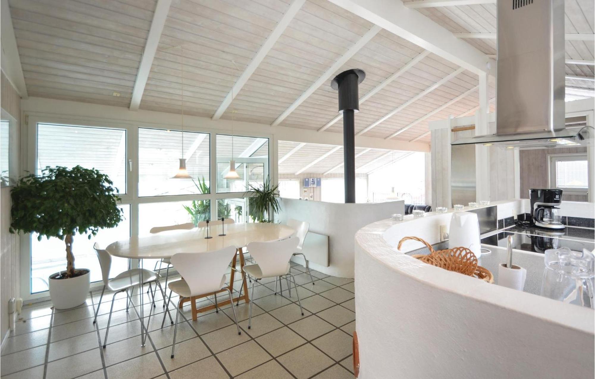 Amazing Home In Ebeltoft With Sauna Extérieur photo