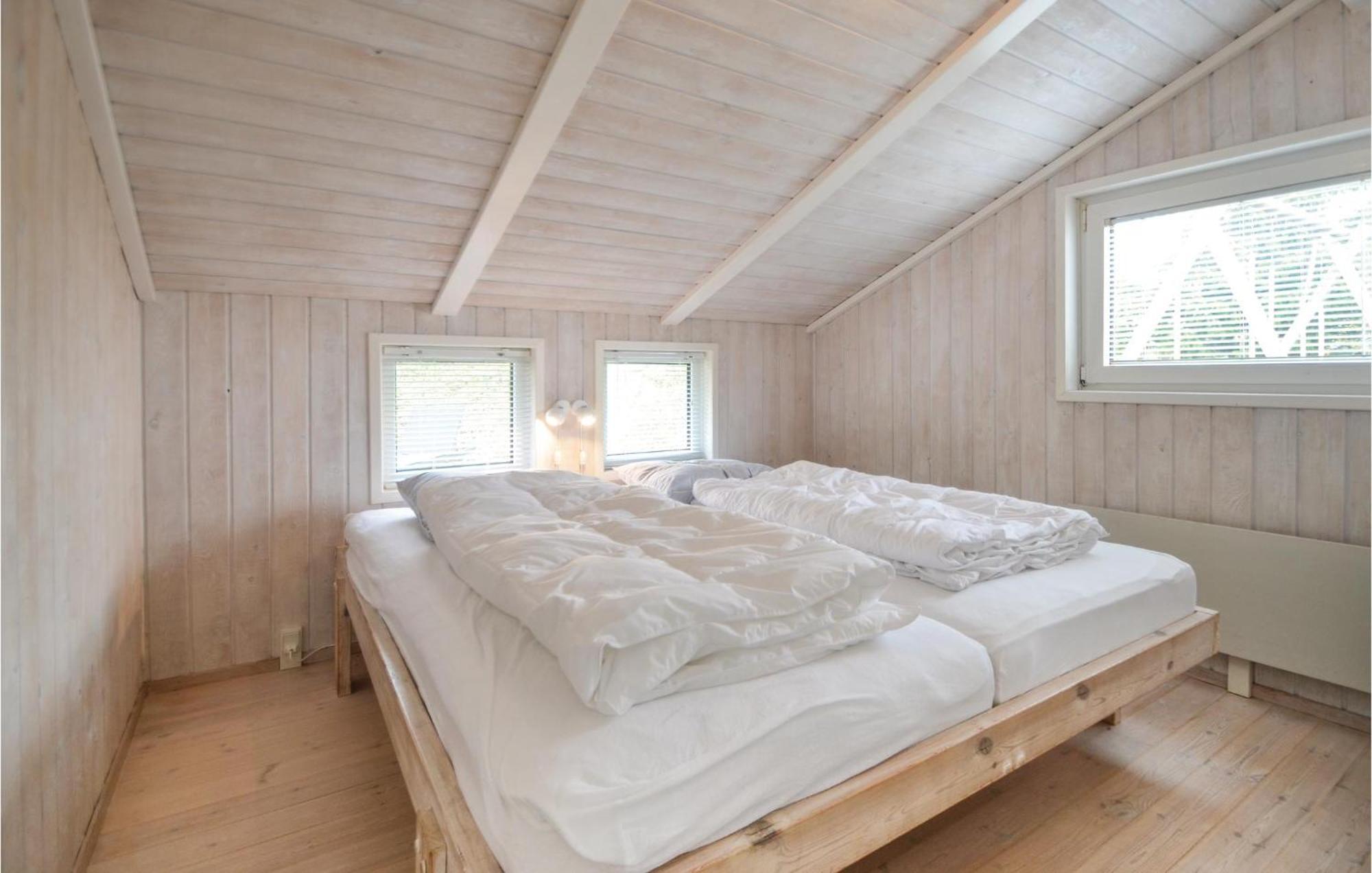 Amazing Home In Ebeltoft With Sauna Extérieur photo