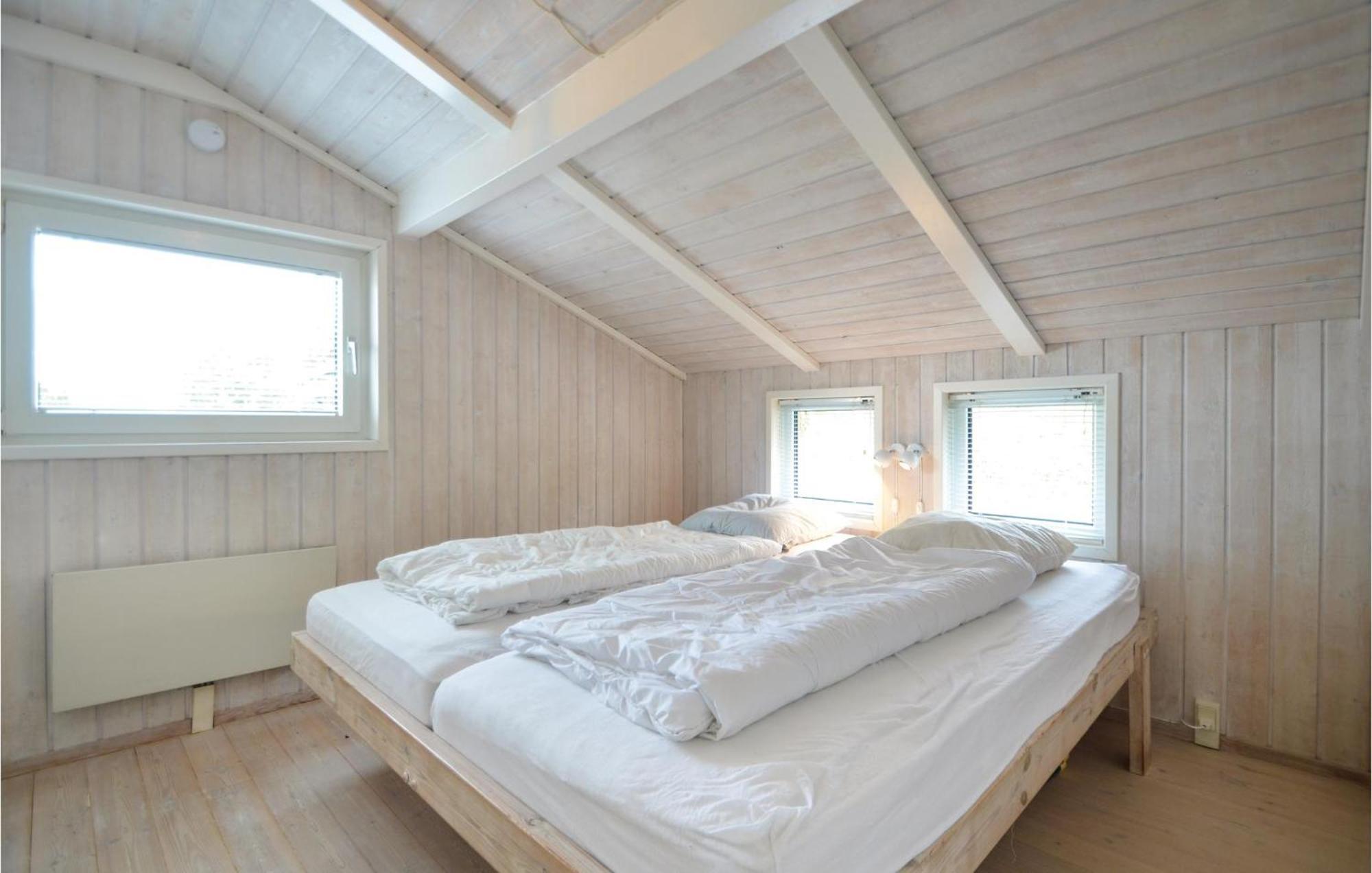 Amazing Home In Ebeltoft With Sauna Extérieur photo