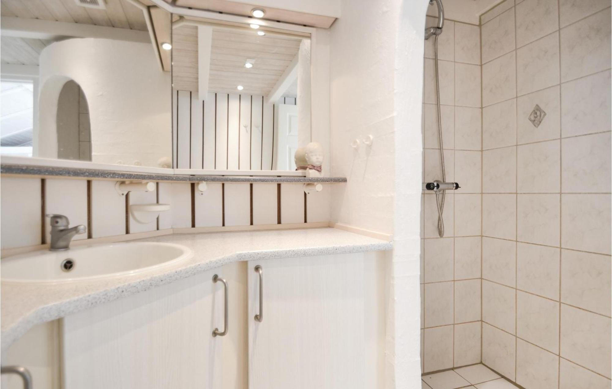 Amazing Home In Ebeltoft With Sauna Extérieur photo