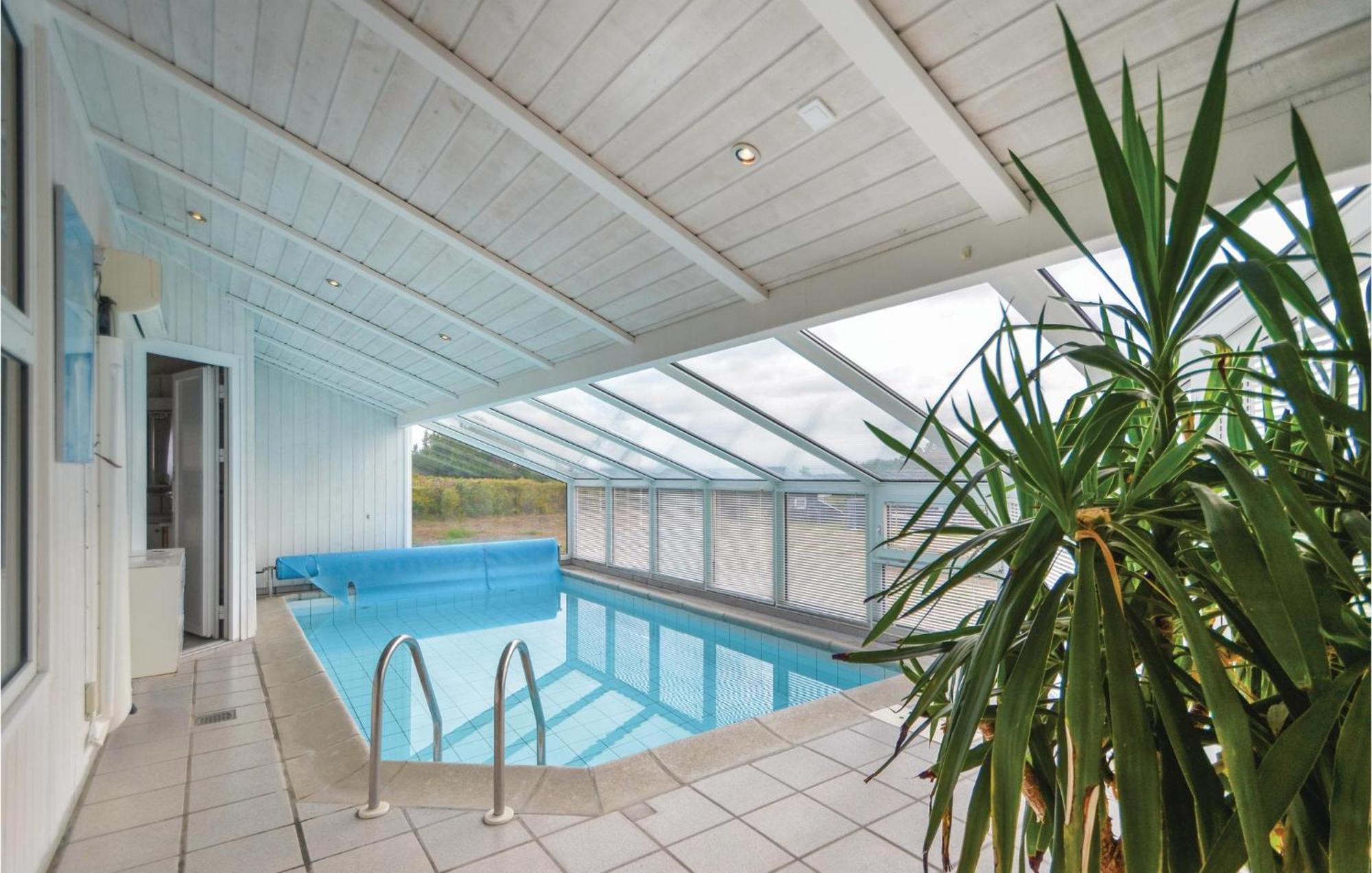 Amazing Home In Ebeltoft With Sauna Extérieur photo