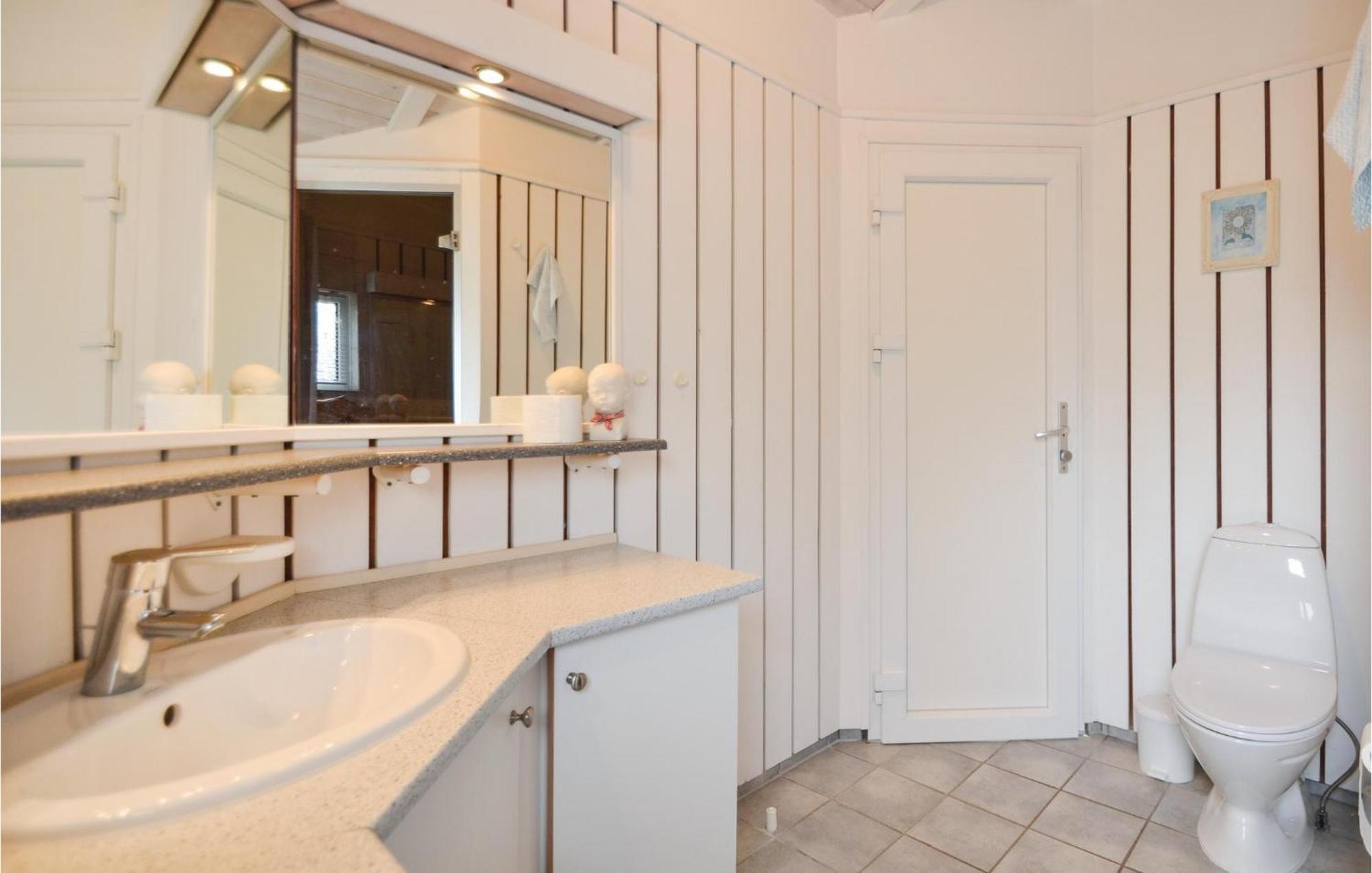 Amazing Home In Ebeltoft With Sauna Extérieur photo